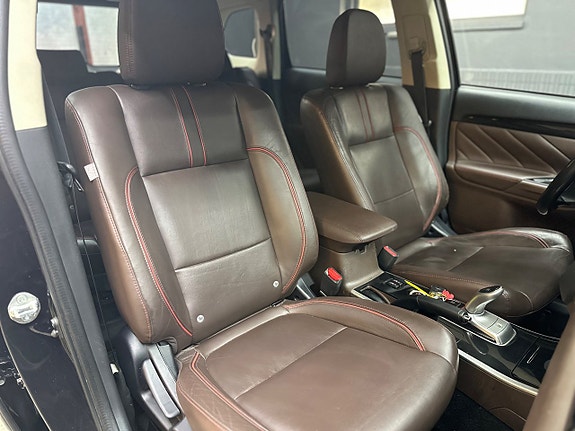 Mitsubishi Outlander 13 of 23
