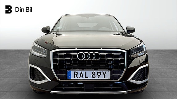 Audi Q2 4 of 5