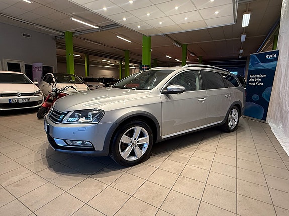 Volkswagen Passat Alltrack 3 of 5