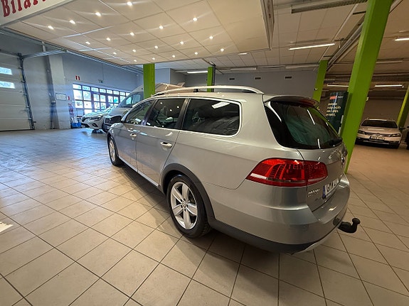 Volkswagen Passat Alltrack 6 of 13