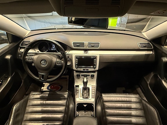 Volkswagen Passat Alltrack 12 of 13