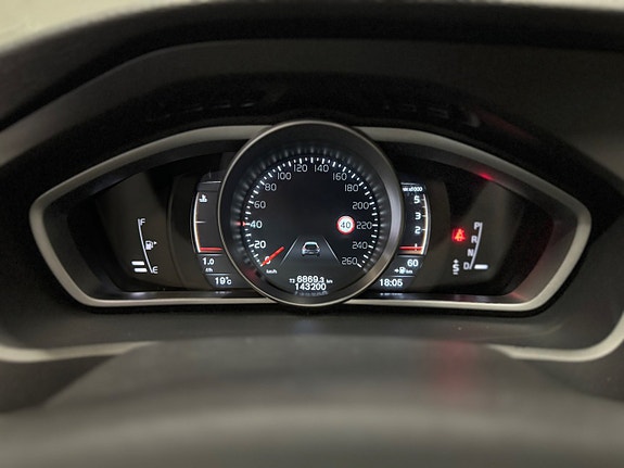 Volvo V40 Cross Country 11 of 13