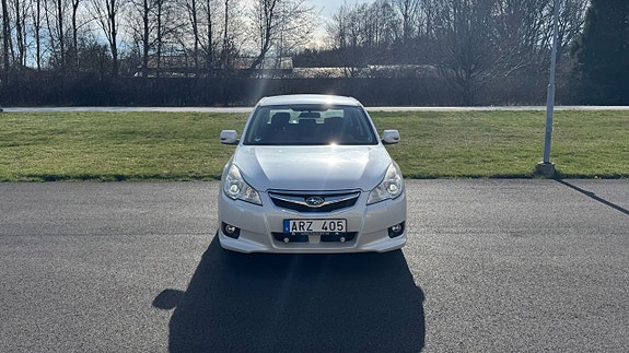 Subaru Legacy 5 of 5
