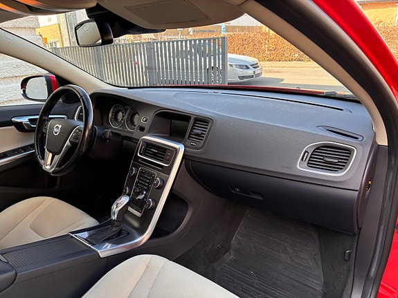 Volvo S60 21 of 25