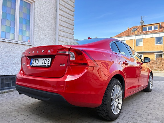 Volvo S60 11 of 25