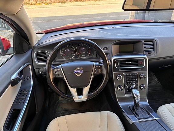 Volvo S60 15 of 25