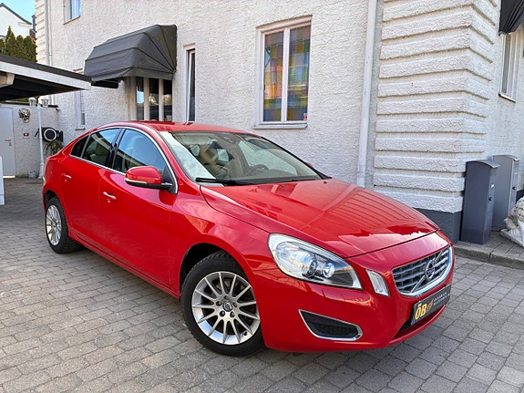 Volvo S60 4 of 25