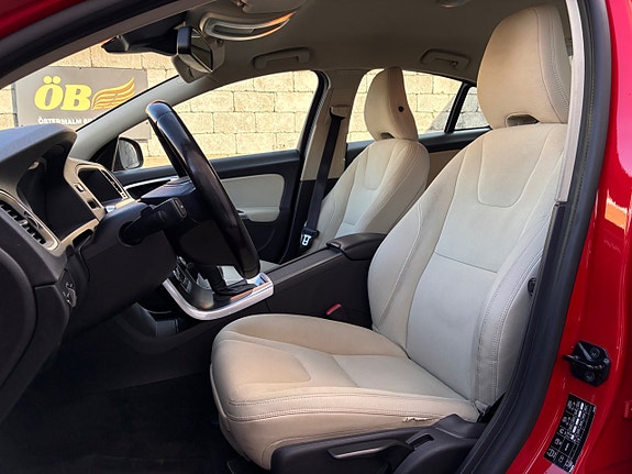 Volvo S60 19 of 25