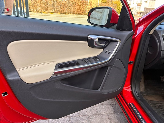 Volvo S60 20 of 25
