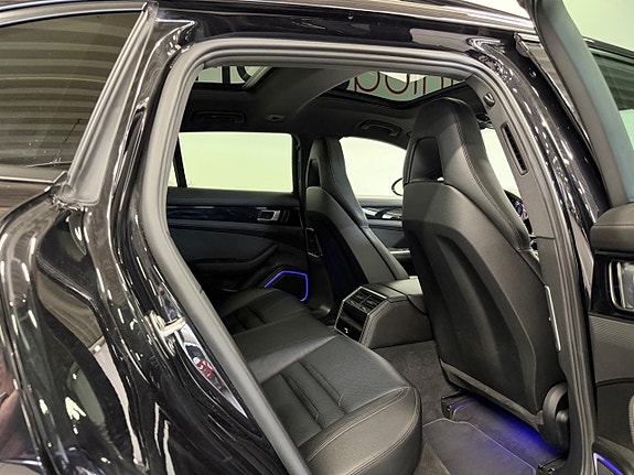 Porsche Panamera 4 14 of 24