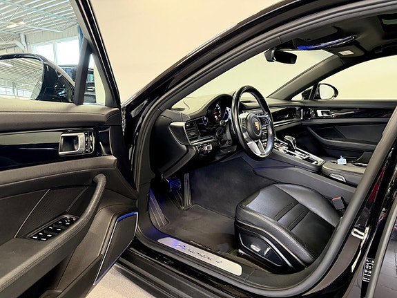 Porsche Panamera 4 5 of 24