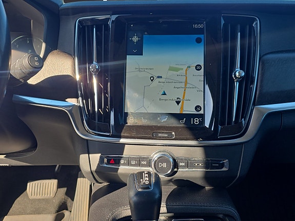 Volvo V90 Cross Country 14 of 18