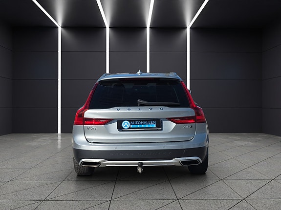 Volvo V90 Cross Country 5 of 5