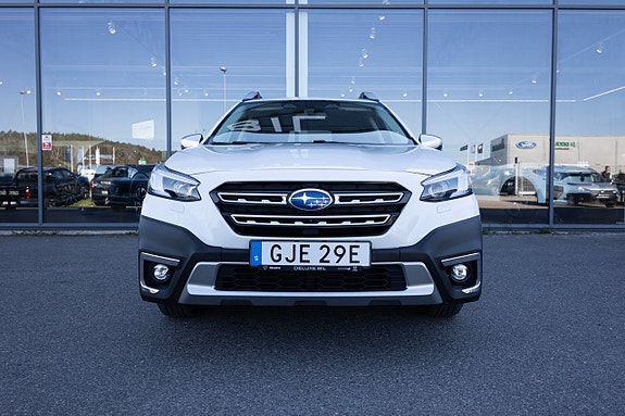 Subaru Outback 2 of 5
