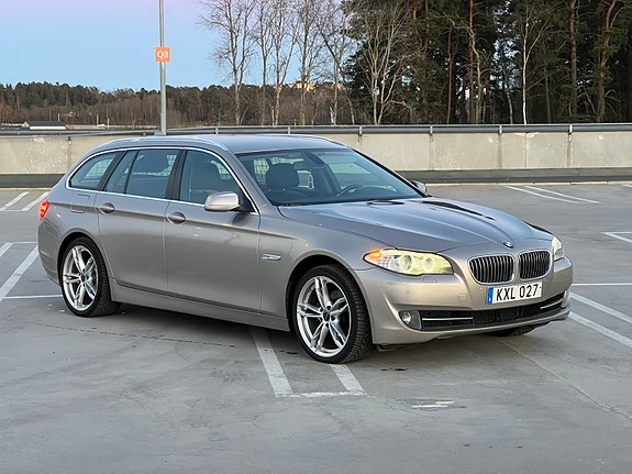 BMW 520d 2 of 10