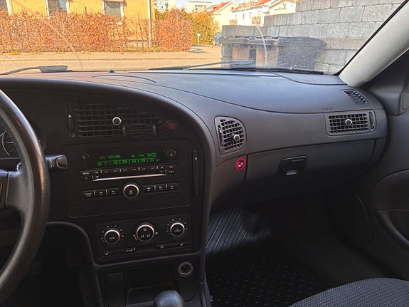 Saab 9-5 20 of 28