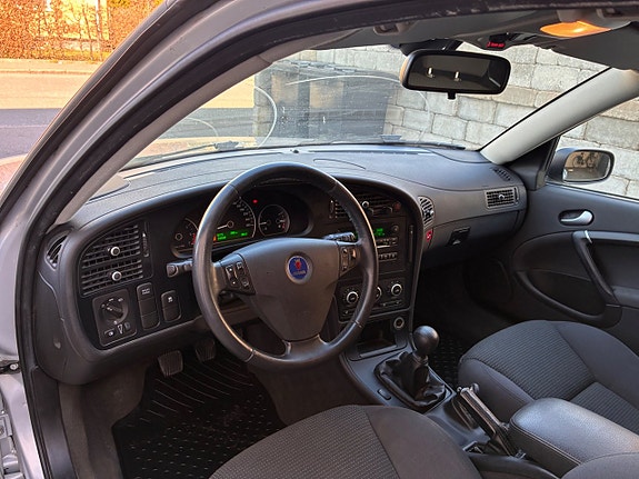 Saab 9-5 22 of 28