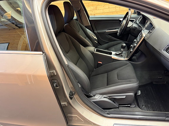 Volvo V60 20 of 24