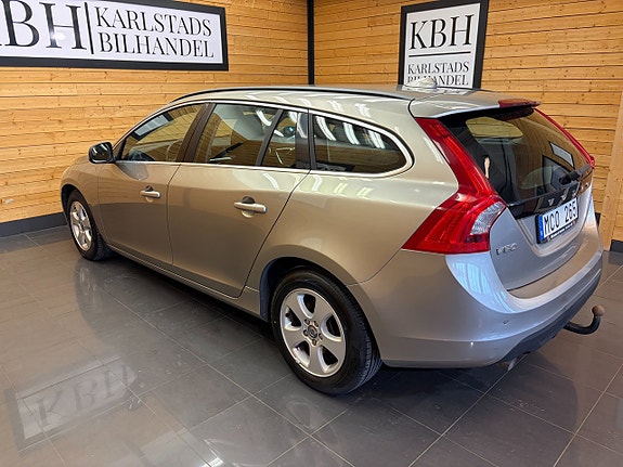 Volvo V60 4 of 5