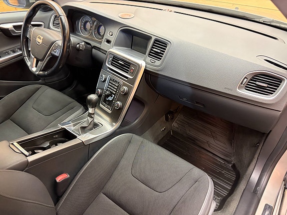 Volvo V60 21 of 24