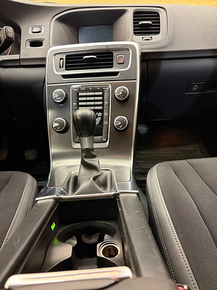 Volvo V60 12 of 24