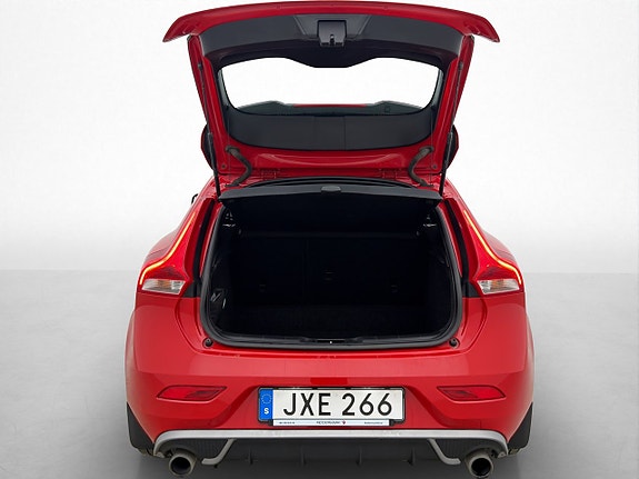 Volvo V40 17 of 18