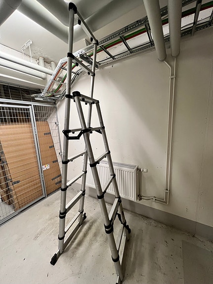 Product image 8 of 9