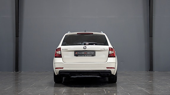 Skoda Octavia 13 of 16