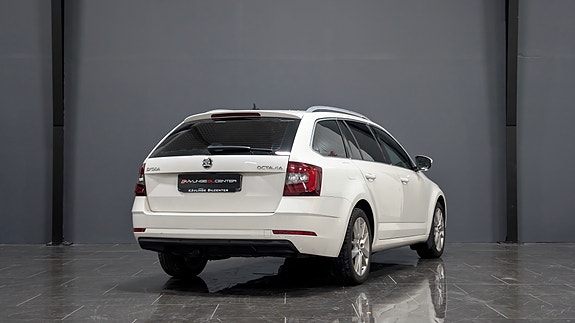 Skoda Octavia 12 of 16