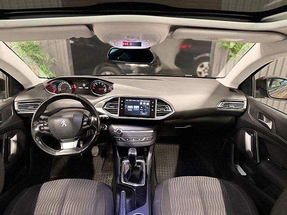 Peugeot 308 SW 17 of 17