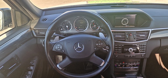 Mercedes-Benz E63 19 of 30