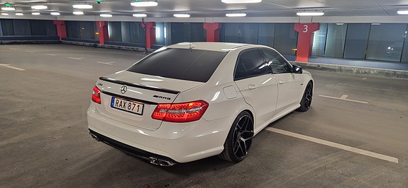 Mercedes-Benz E63 5 of 30