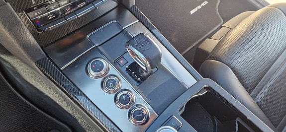 Mercedes-Benz E63 21 of 30