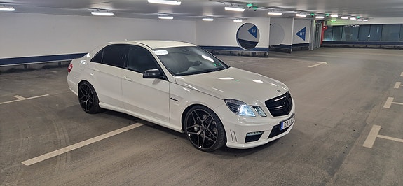 Mercedes-Benz E63 7 of 30