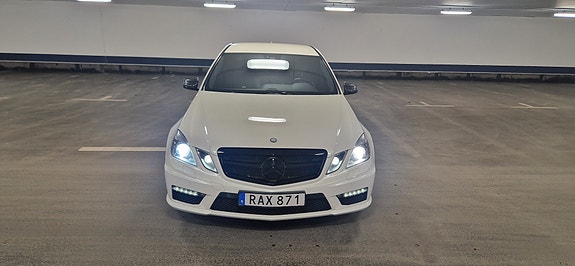 Mercedes-Benz E63 8 of 30