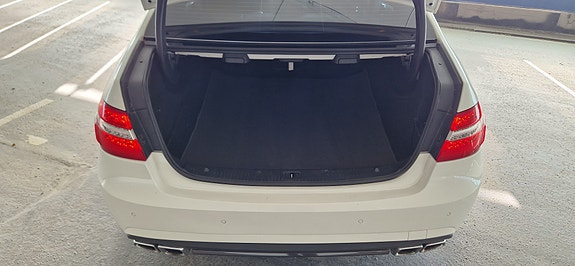 Mercedes-Benz E63 29 of 30