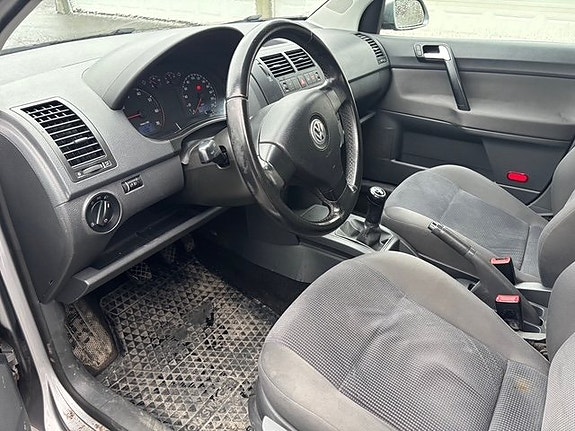 Volkswagen Polo 5 of 5