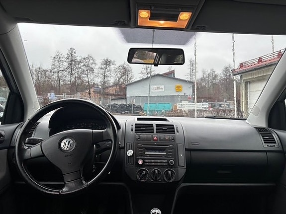 Volkswagen Polo 6 of 9