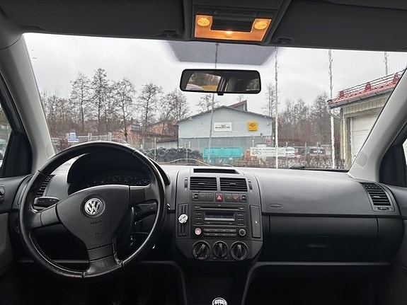 Volkswagen Polo 7 of 9