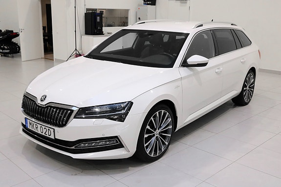 Skoda Superb 7 of 30