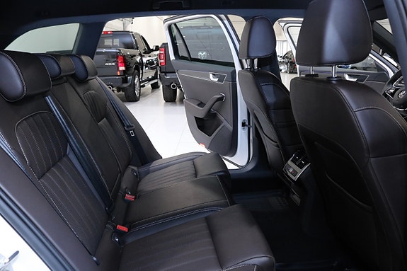 Skoda Superb 17 of 30