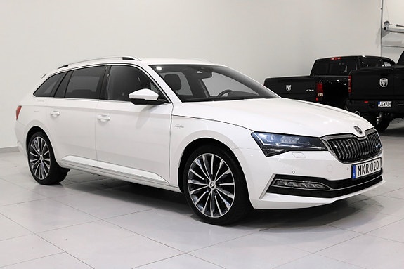 Skoda Superb 3 of 5