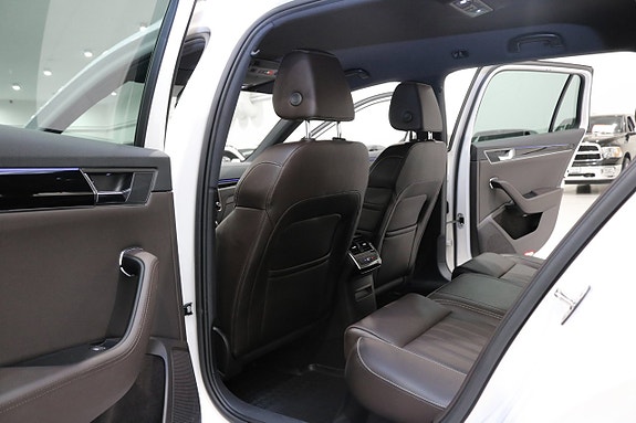 Skoda Superb 16 of 30