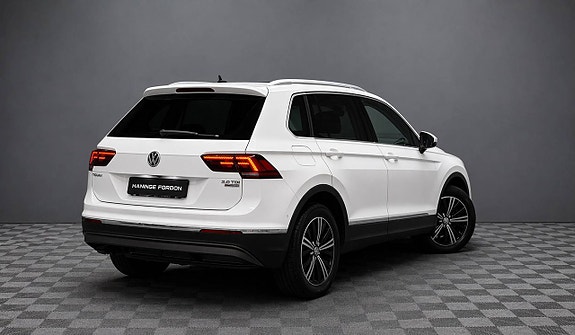 Volkswagen Tiguan 4 of 5