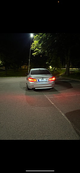 BMW 520d 3 of 4