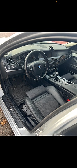 BMW 520d 2 of 4