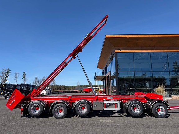 Hakarps - 42 tons LVX vagn med tipp, skjut trippel och flak 8 of 12