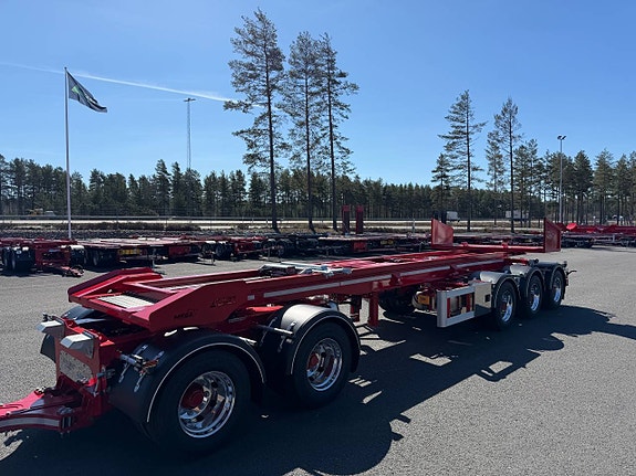 Hakarps - 42 tons LVX vagn med tipp, skjut trippel och flak 3 of 5