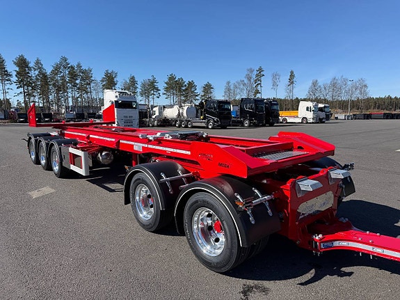 Hakarps - 42 tons LVX vagn med tipp, skjut trippel och flak 7 of 12