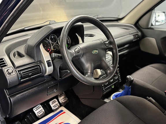 Land Rover Freelander 15 of 27